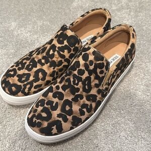 Steve Madden leopard Gills